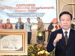 Sekdaprov Lampung Raih Penghargaan Vision Terbaik Pada ASKOMPSI Digital Leadership Government Award 2025