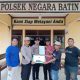 Sinergi jaga Kamtibmas, Warga Karta Jaya Serahkan Senpi Rakitan kepada Polsek Negara Batin